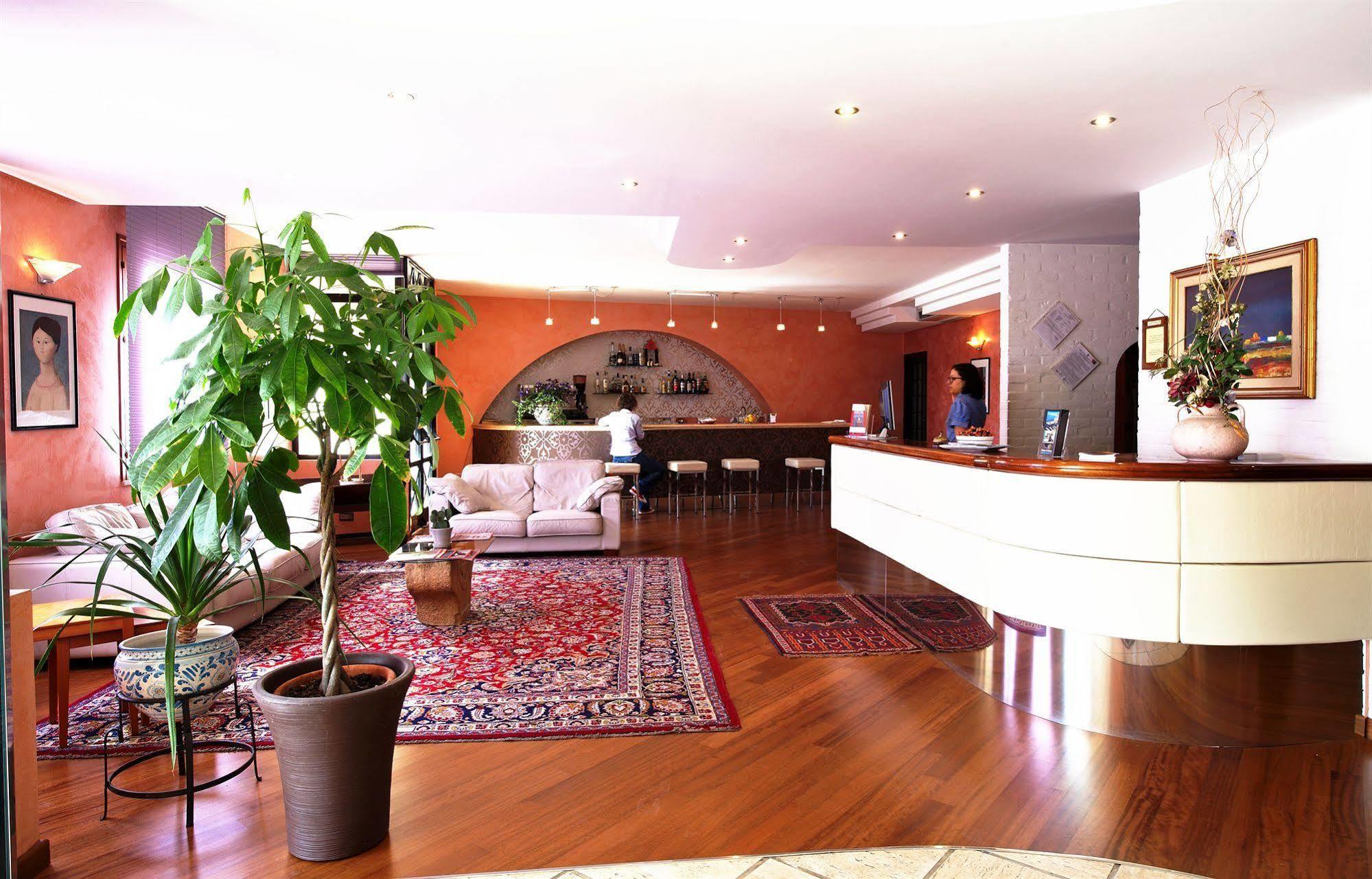 Hotel Al Madarig 3*